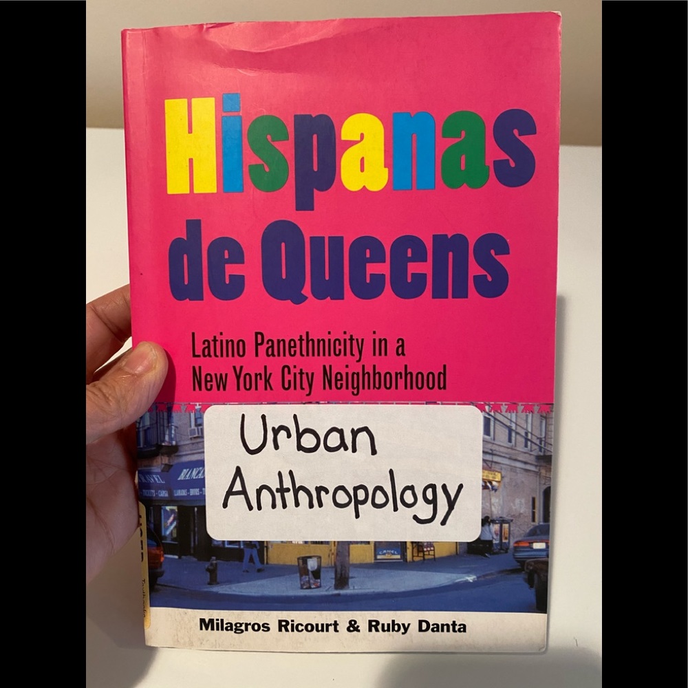 Hispanis De Queens Soft Cover Book